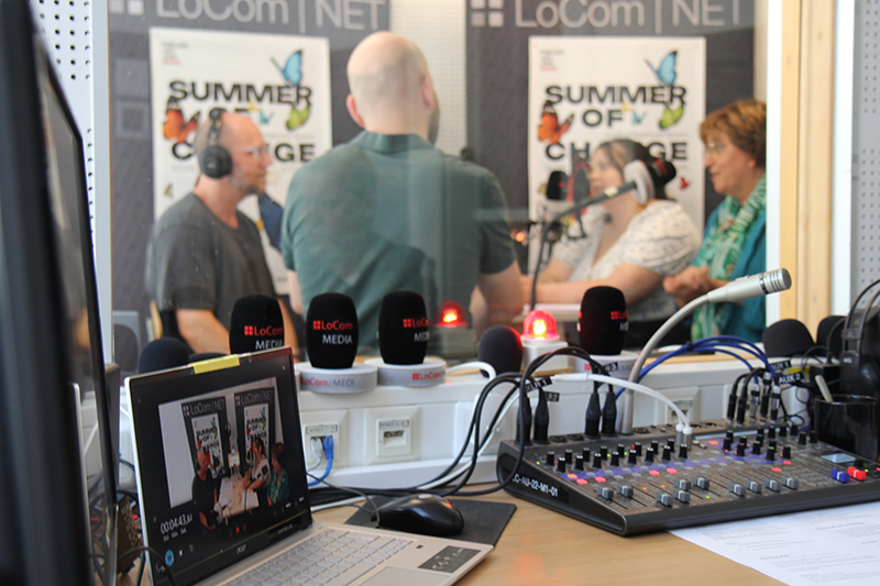 Interview im Studio für eine Sendung bei Radio Bonn/Rhein-Sieg