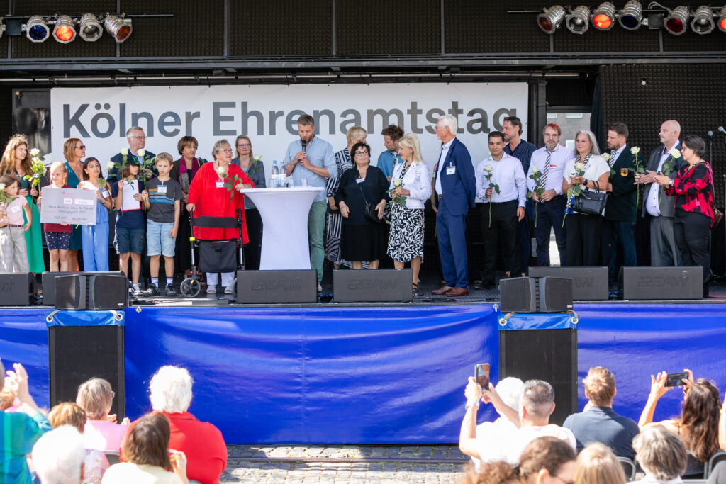 Auf der Bühne am Schokoladenmuseum wurden noch einmal alle Preisträger öffentlich vorgestellt